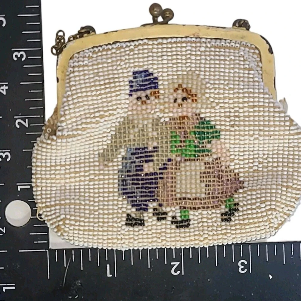 Vintage/Antique 20s 30s Czechoslovakia Beaded‎ Coin Purse * Broken Chain